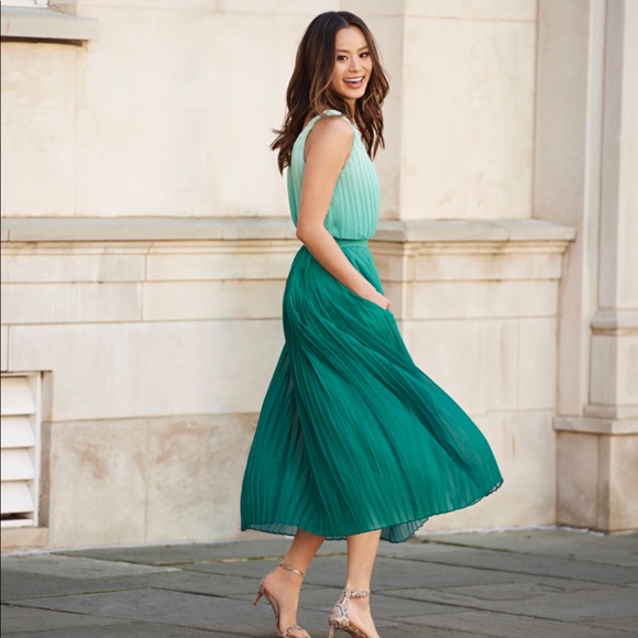 banana republic pleated dress